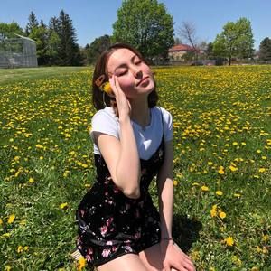 Meet your Posher, Nicole